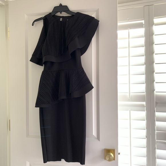 ASOS DESIGN plisse layer detail midi bodycon dress - Picture 2 of 5